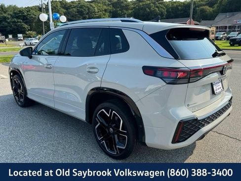 Certified 2025 Volkswagen Tiguan SEL R-Line AWD/4WD image 7