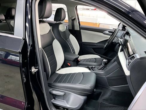 New 2026 Volkswagen Taos SEL image 31