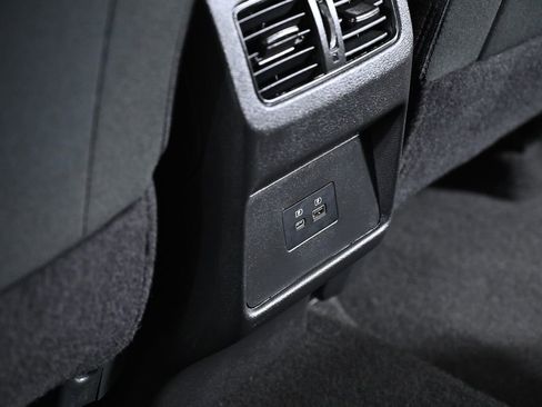 Certified 2023 Nissan Rogue SV image 29