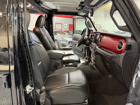 Used 2022 Jeep Gladiator Rubicon w/ Trailer Tow Package AWD/4WD image 17