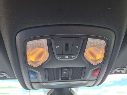 Used 2022 RAM 1500 Big Horn AWD/4WD image 32