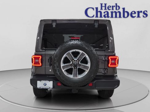 Used 2019 Jeep Wrangler Unlimited Sahara AWD/4WD image 12