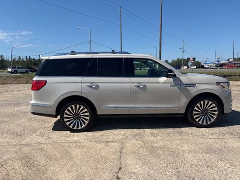 Used 2019 Lincoln Navigator Reserve w/ Cargo Package image 1