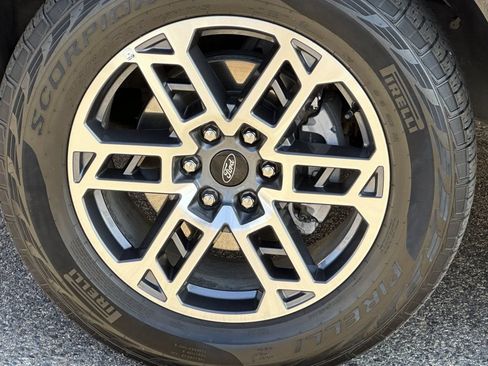 Used 2025 Ford Expedition Active AWD/4WD image 38