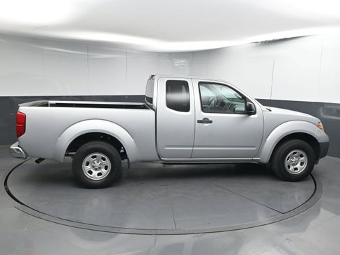 Used 2014 Nissan Frontier S w/ S Preferred Package image 9