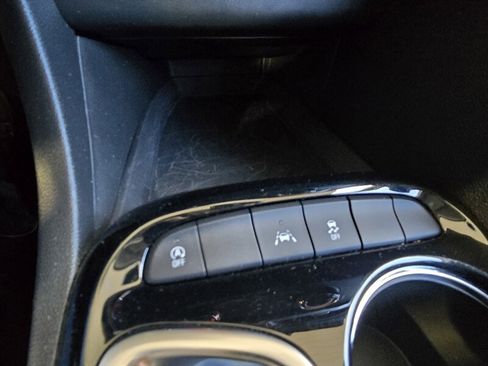 Used 2024 Buick Encore GX Preferred image 21