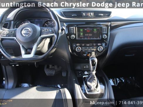 Used 2019 Nissan Rogue Sport SL w/ Premium Package image 12