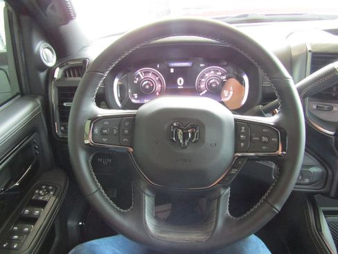 Used 2026 RAM 2500 Limited AWD/4WD image 28