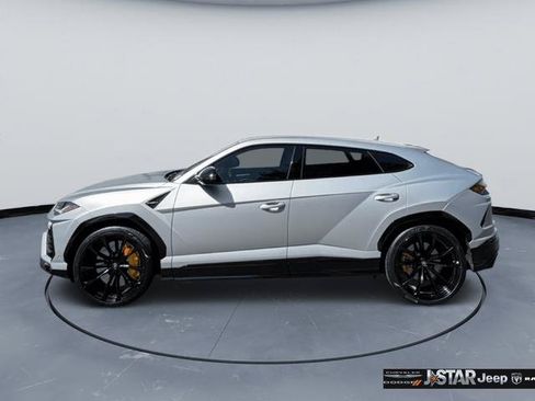 Used 2022 Lamborghini Urus AWD/4WD image 8