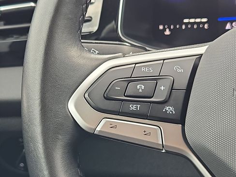 Used 2025 Volkswagen Jetta Sport FWD image 18