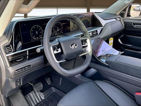 New 2026 INFINITI QX80 Luxe image 14