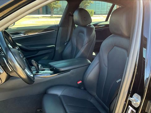 Used 2018 BMW 530e image 11