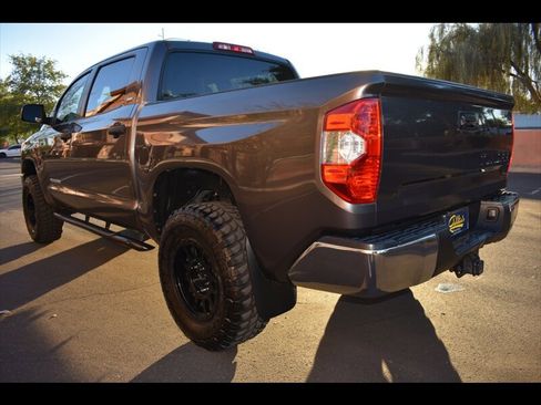 Used 2016 Toyota Tundra SR5 w/ SR5 Upgrade Package image 6