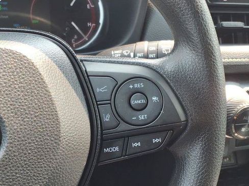 Certified 2025 Toyota RAV4 XLE AWD/4WD image 10