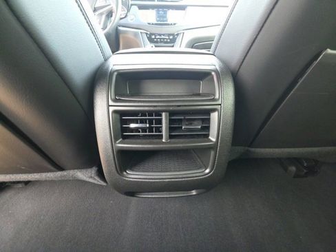 Used 2025 Cadillac XT5 Premium Luxury image 25