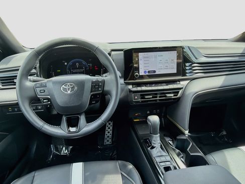 Used 2026 Toyota Camry SE FWD image 20