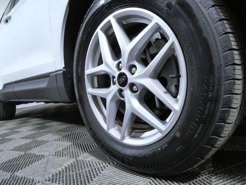 Certified 2024 Ford Edge SEL w/ Convenience Package image 2