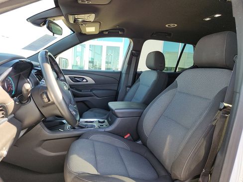 Used 2023 Chevrolet Traverse LT image 13