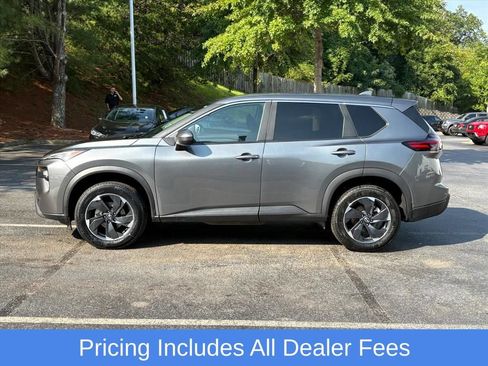 Used 2024 Nissan Rogue SV AWD/4WD image 5