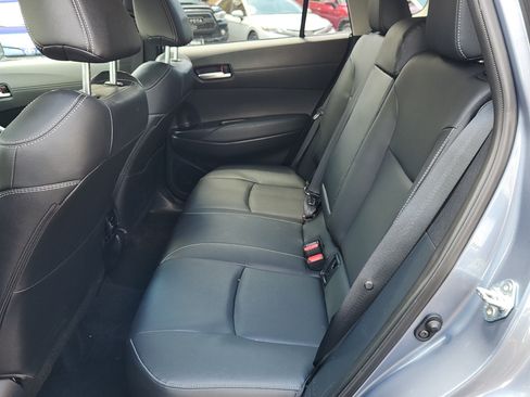 Used 2025 Toyota Corolla Cross XLE FWD image 25
