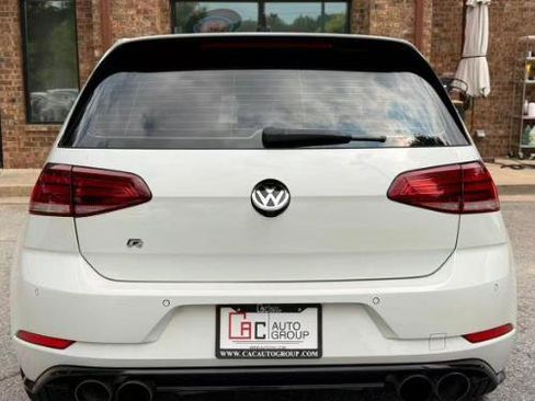 Used 2018 Volkswagen Golf R 4-Door AWD/4WD image 4