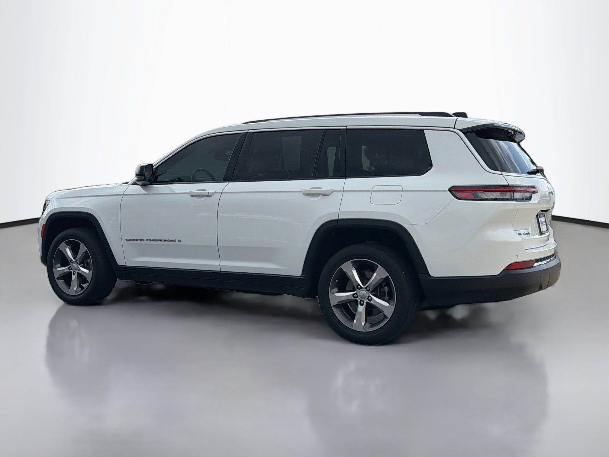 Used 2021 Jeep Grand Cherokee L Limited AWD/4WD image 4