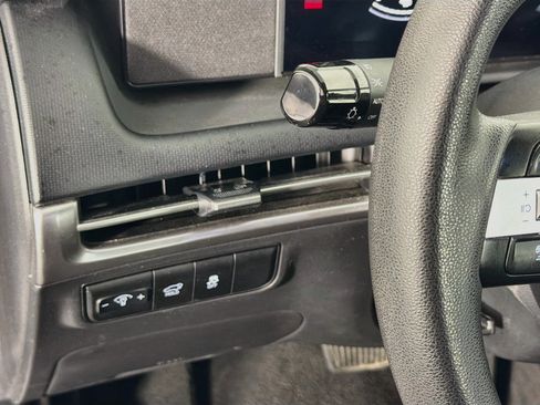 Used 2025 Hyundai Tucson SEL FWD image 17