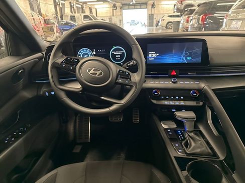 New 2026 Hyundai Elantra Sport FWD image 21