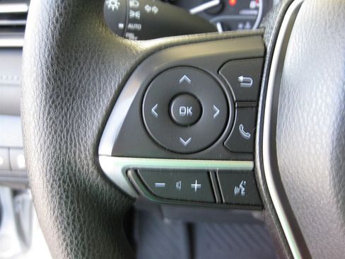 Used 2021 Toyota Camry LE image 15