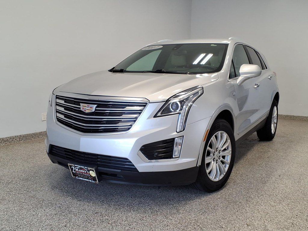 Used 2017 Cadillac XT5 FWD image 1