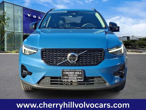 Certified 2023 Volvo XC40 B5 Plus w/ Driver Assist Package image 2