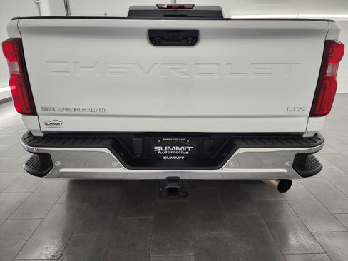 Used 2024 Chevrolet Silverado 3500 LTZ w/ LTZ Convenience Package image 30