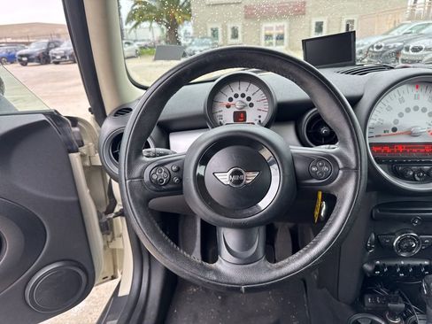 Used 2013 MINI Cooper Hardtop image 10