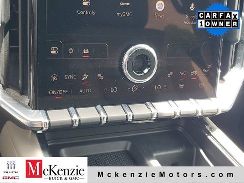 Used 2024 GMC Acadia Elevation FWD image 17