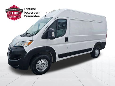 Used 2025 RAM ProMaster 2500 w/ Convenience Group FWD image 1
