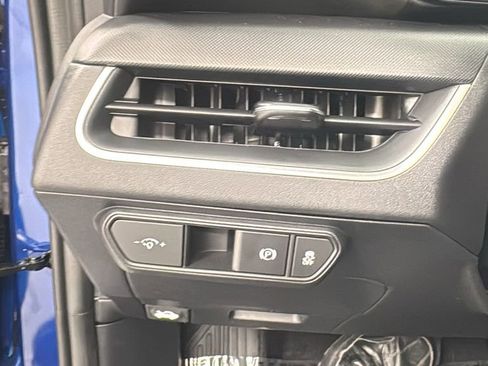 New 2025 Kia K4 LXS image 30