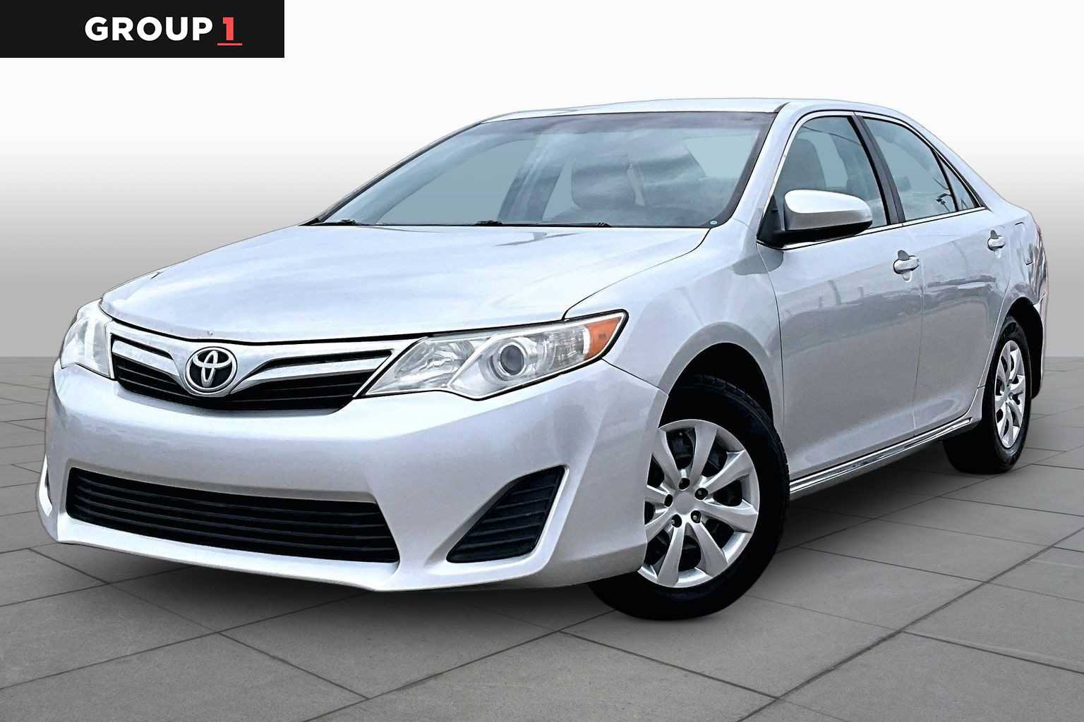 Used 2012 Toyota Camry LE FWD image 1