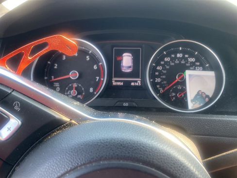 Used 2016 Volkswagen GTI Autobahn w/ Driver Assistance Package FWD image 2