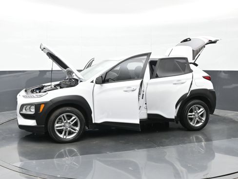 Used 2021 Hyundai Kona SE FWD image 48