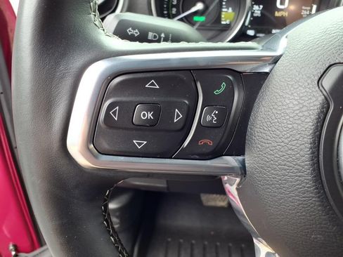 Used 2022 Jeep Wrangler Unlimited Sahara w/ Cold Weather Group AWD/4WD image 21
