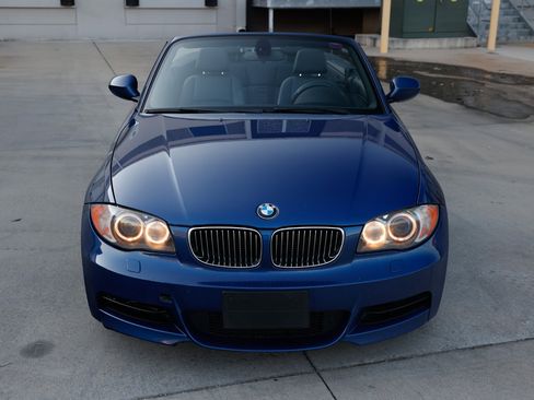 Used 2011 BMW 135i Convertible w/ Premium Pkg image 19