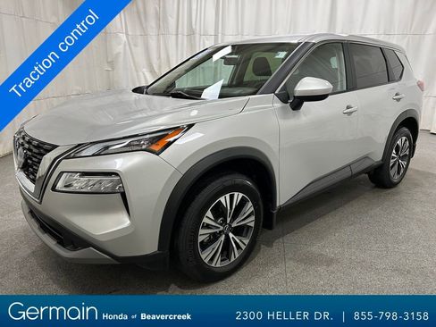 Used 2023 Nissan Rogue SV image 4