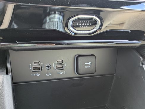 New 2026 Jeep Grand Cherokee L Limited RWD image 18
