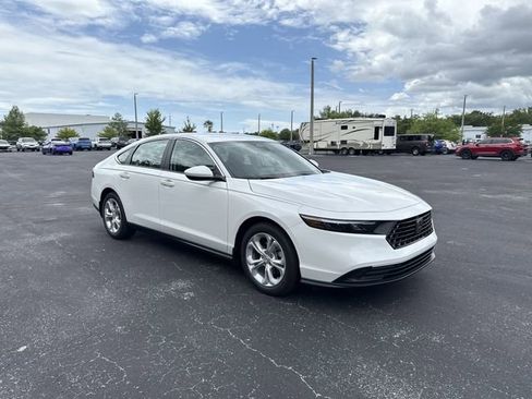 New 2025 Honda Accord LX image 2