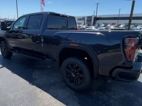 New 2026 GMC Sierra 2500 AT4 w/ AT4 Premium Plus Package AWD/4WD image 8