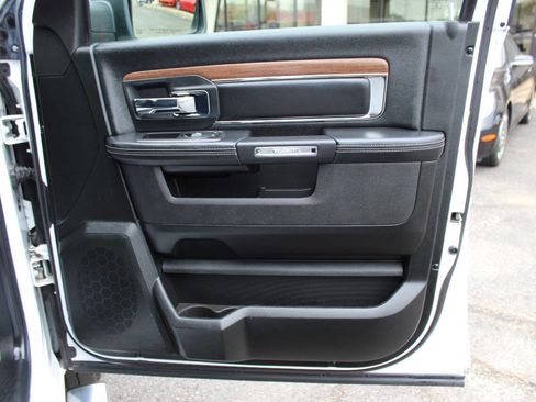 Used 2018 RAM 1500 Laramie w/ Convenience Group image 12