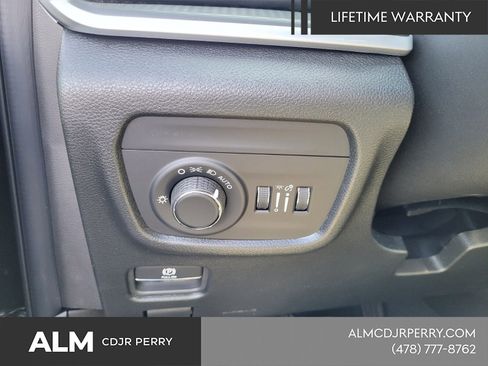 New 2025 Jeep Grand Cherokee L Altitude image 26