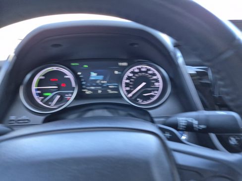 Used 2024 Toyota Camry XSE image 10