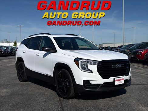 Used 2023 GMC Terrain SLE w/ Driver Convenience Package AWD/4WD image 1