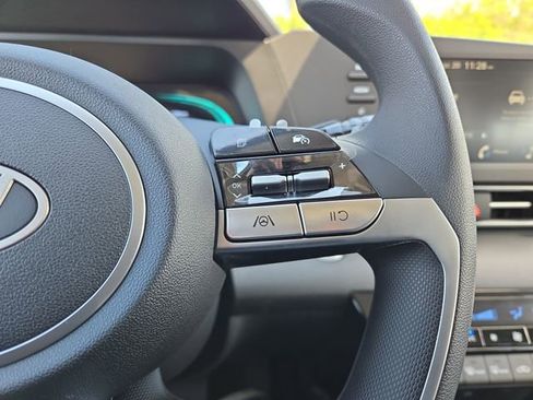 New 2026 Hyundai Elantra Hybrid FWD image 15